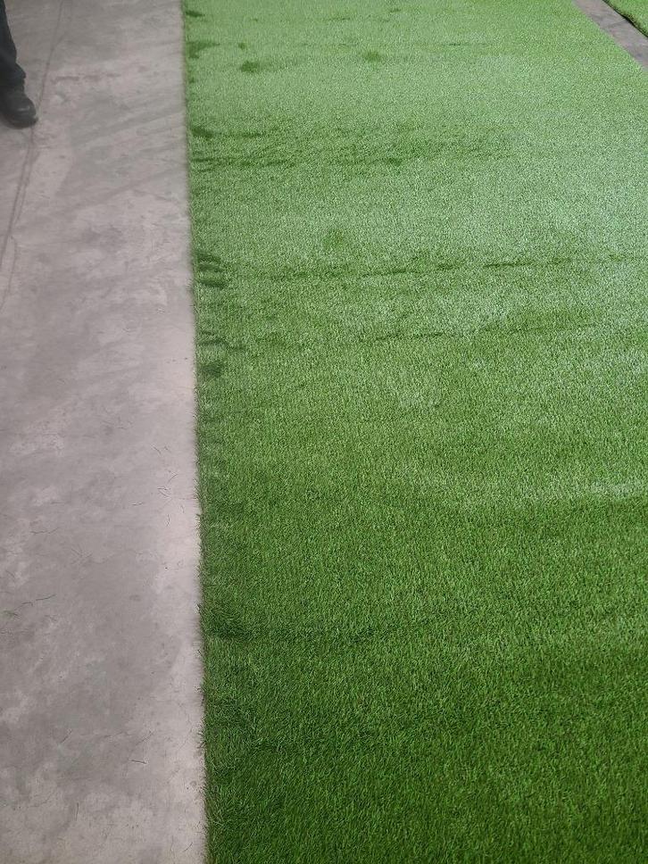 Stuk kunstgras met fabricagefout 80% korting di, Tuin en Terras, Gras en Kunstgras, Nieuw, Kunstgras, 10 tot 20 m², Ophalen