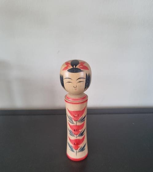 Mooie kleine gesigneerde Naruko kokeshi, Antiek en Kunst, Kunst | Beelden en Houtsnijwerken, Verzenden