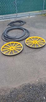 Roue en fer + bande en caoutchouc.