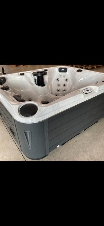 Jacuzzi spa, Enlèvement, Comme neuf