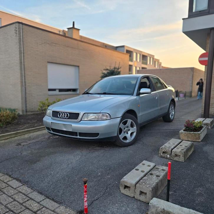 Audi A4 1.6 gekeurd voor verkoop, Auto's, Audi, Particulier, A4, ABS, Airbags, Airconditioning, Elektrische buitenspiegels, Electronic Stability Program (ESP)