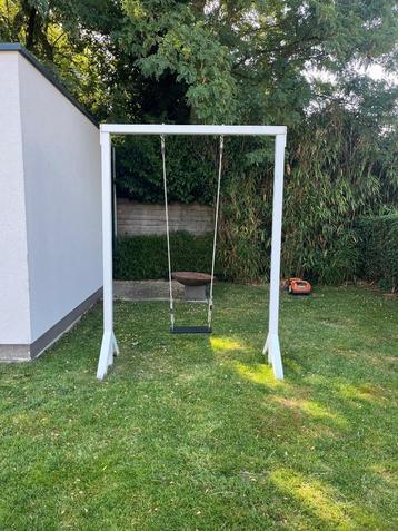Schommel beschikbaar voor biedingen