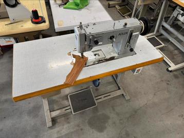 Industriele naaimachine adler 267 3voudig transport beschikbaar voor biedingen