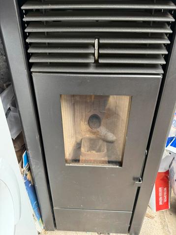 Poêle a pellet ravelli 7kw, Huis en Inrichting, Kachels, Ophalen, Zo goed als nieuw