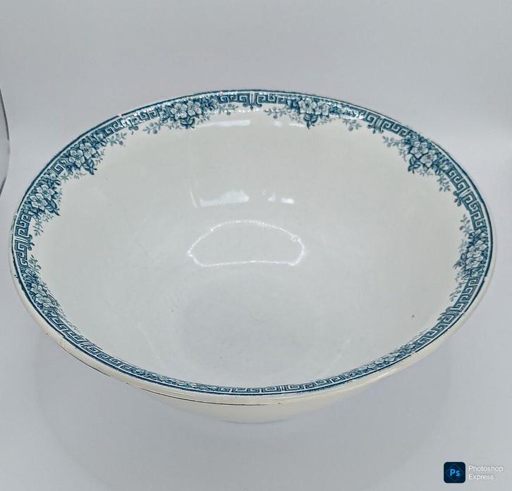 Schaal St Amand "Lucy", Antiek en Kunst, Antiek | Servies los, Ophalen of Verzenden