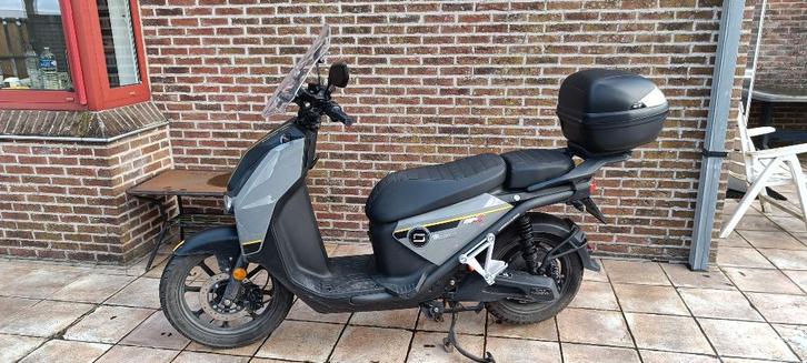 moteurs, Motos, Motos | Marques Autre, Particulier, Scooter, jusqu'à 11 kW, Enlèvement