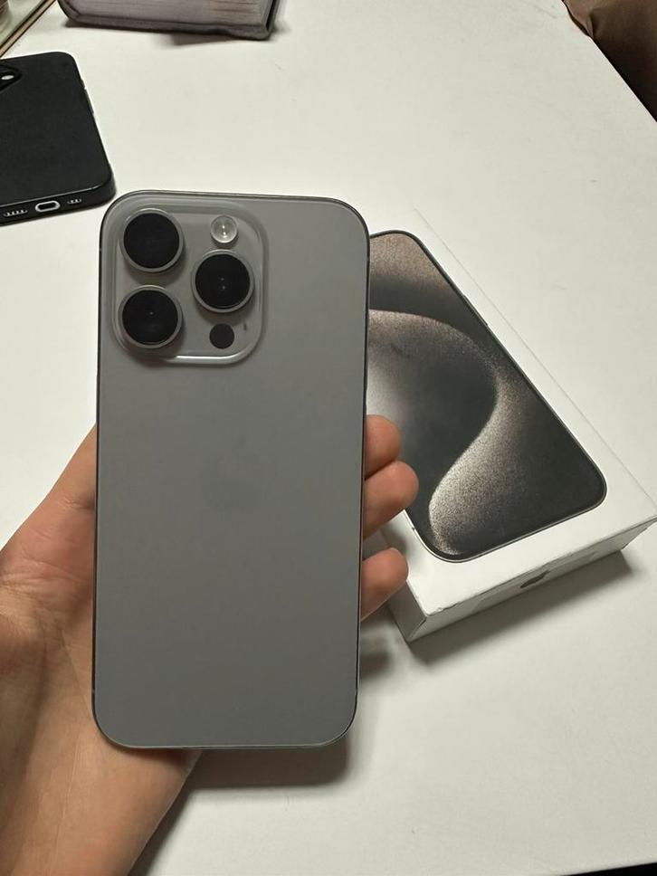Iphone 15 pro 128gb titane, Telecommunicatie, Mobiele telefoons | Apple iPhone, Zo goed als nieuw, 128 GB, iPhone 15 Pro, Grijs