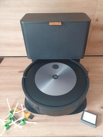iRobot Roomba j7+ met leegstation - vernieuwde accessoires! beschikbaar voor biedingen