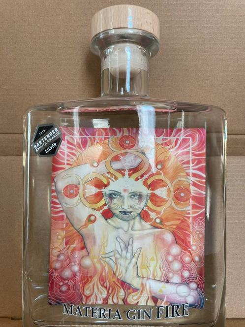 Gesealde fles Materia Gin FIRE (700ml)Belgische topkwaliteit, Verzamelen, Wijnen, Nieuw, Overige typen, Overige gebieden, Vol
