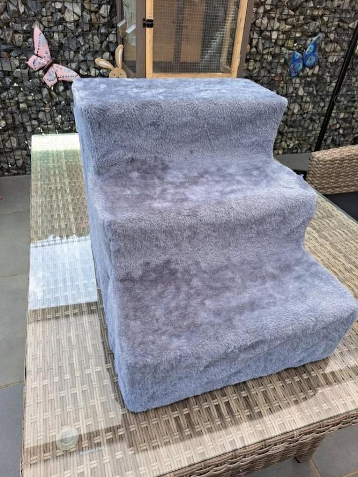 Zeer praktische hondentrap, 3 treden. Beige, Dieren en Toebehoren, Honden-accessoires, Nieuw, Ophalen of Verzenden