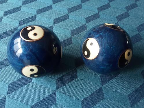 2 Nieuwe Yin Yang meridiaankogels met geluid, 4,5 cm, blauw, Hobby en Vrije tijd, Overige Hobby en Vrije tijd, Nieuw, Ophalen of Verzenden