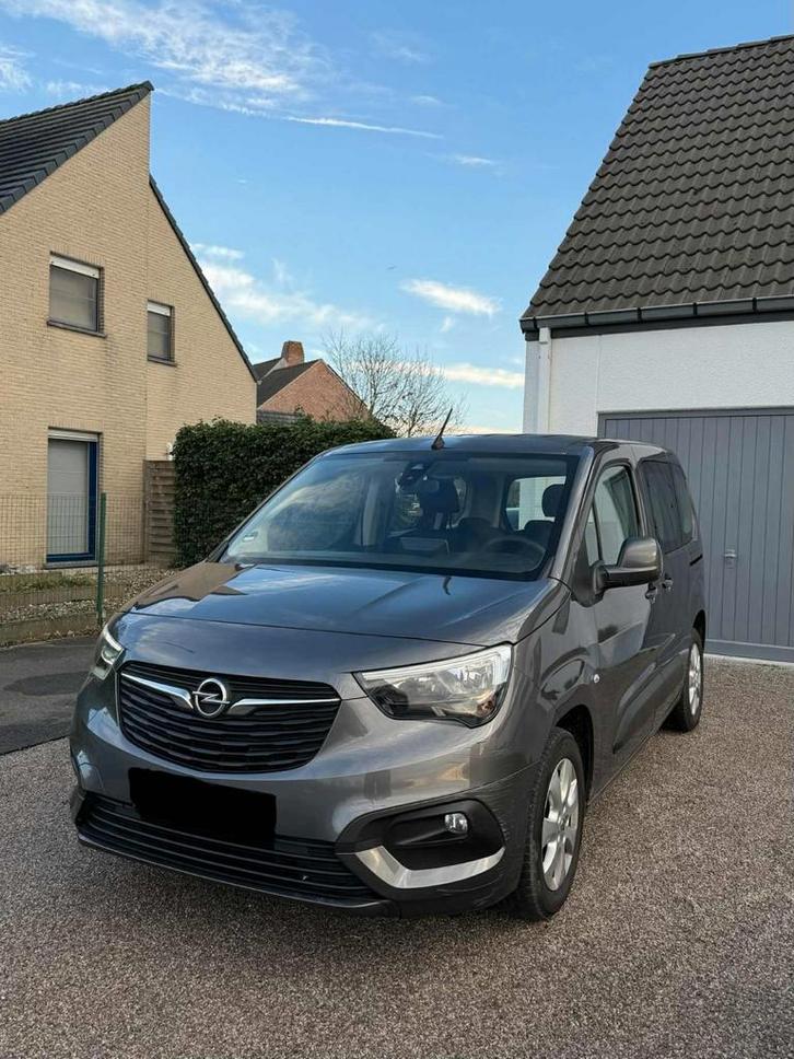 Ik verkoop een Opel Combo Life 1.2 benzine Euro 6D-temp, 168, Auto's, Opel, Particulier, Achteruitrijcamera, Benzine, Euro 6, Ophalen