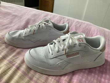 Reebok sneakers mt 40 beschikbaar voor biedingen