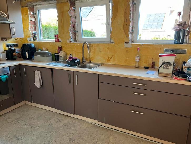 Keuken bijna gratis, Maison & Meubles, Cuisine | Cuisines complètes, Utilisé, Cuisine d'angle, Brun, Autres matériaux, Enlèvement