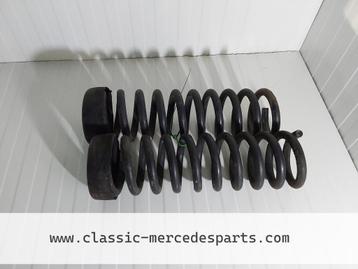 Set van 2 veren achterkant w124 station wagon combi beschikbaar voor biedingen