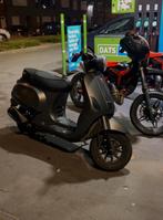 GTS Toscana dynamic 50cc b-klasse, Ophalen, Zo goed als nieuw, Benzine