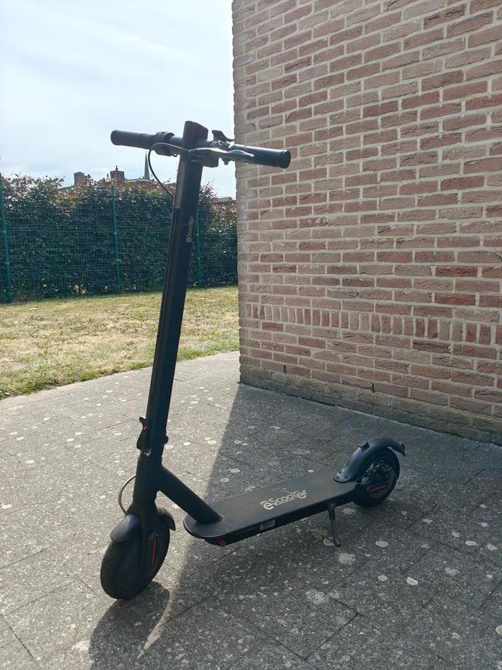 e-scooter, Fietsen en Brommers, Steps, Zo goed als nieuw, Elektrische step (E-scooter), Ophalen
