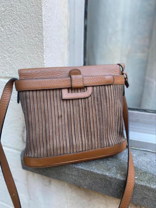 Delvaux vintage schouder-en crossbody tasje in toile de cuir, Bijoux, Sacs & Beauté, Sacs | Sacs à bandoulière, Enlèvement ou Envoi