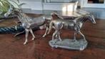 2 beeldjes v paarden, Ophalen of Verzenden