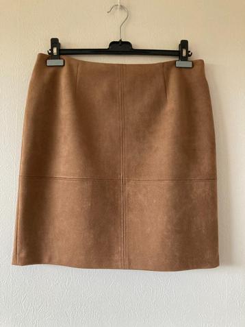 Bruine rok in daim (gevoerd), Comma, maat 40 L=50 cm beschikbaar voor biedingen