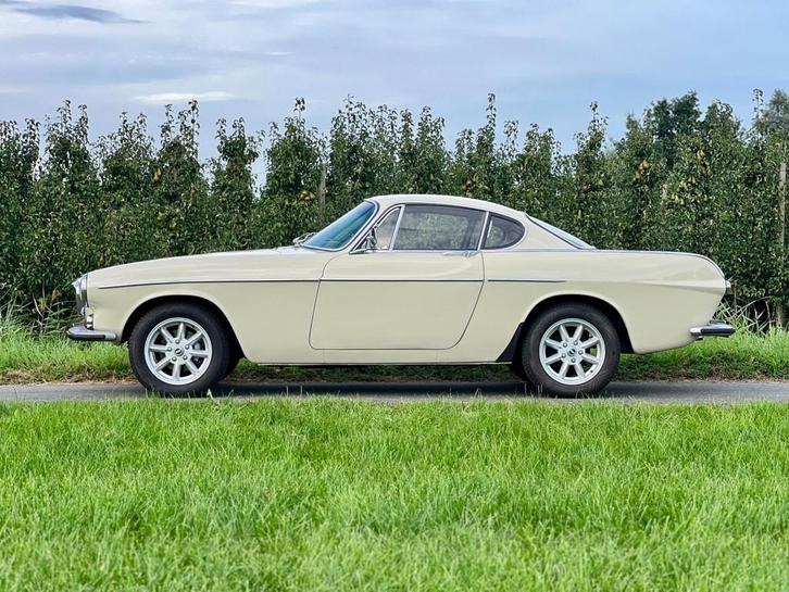 Volvo 1800s De "Saint" uitvoering, Autos, Oldtimers & Ancêtres, Entreprise, Achat, Intérieur cuir, Volvo, Essence, Coupé, 2 portes