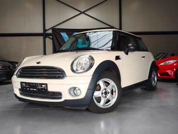 Mini Cooper one 1.4 benzine panodak zetelverwarming airco  beschikbaar voor biedingen