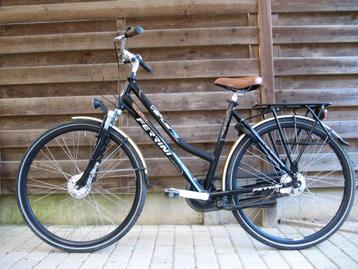 Damesfiets  in Tielt- Winge beschikbaar voor biedingen
