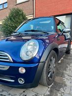 Mini Cooper 1.6l  R53 2004, Auto's, Voorwielaandrijving, 4 zetels, Stof, Zwart