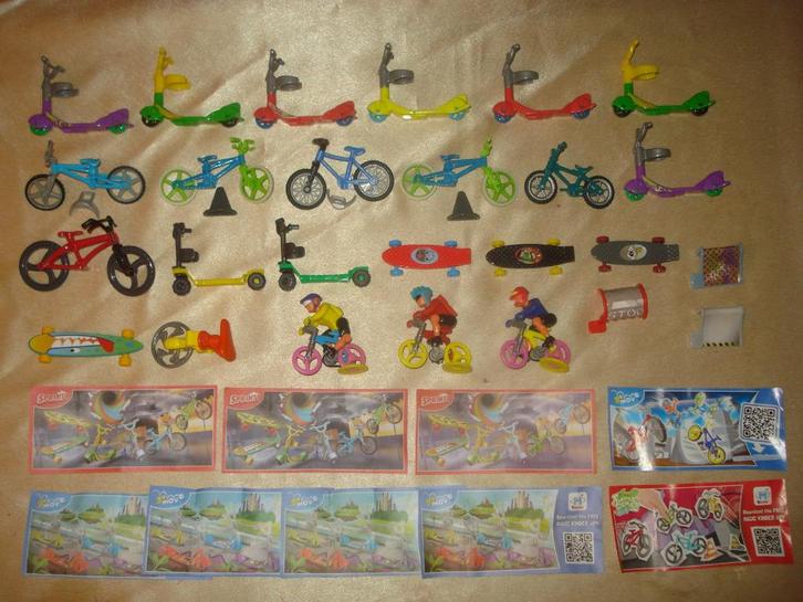 KINDER Lot de Séries de Vélos, Trottinettes et Skates 1990's, Verzamelen, Verrassingseieren, Zo goed als nieuw, Overige typen