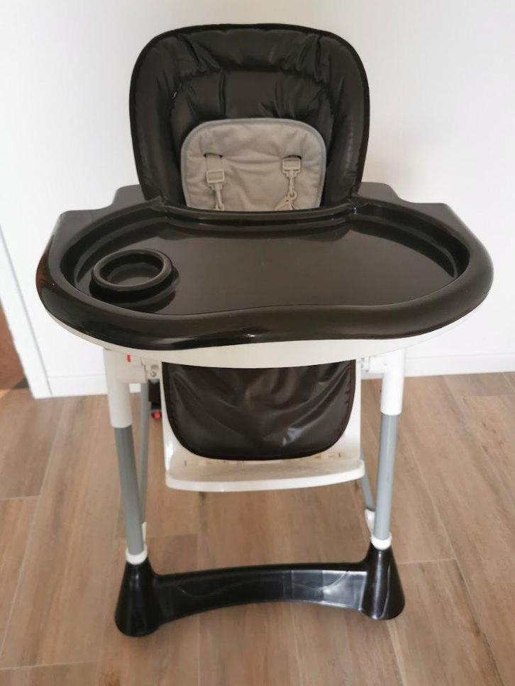 Inklapbare kinderstoel met afneembaar eetblad, Kinderen en Baby's, Kinderstoelen, Zo goed als nieuw, Inklapstoel, Afneembaar eetblad