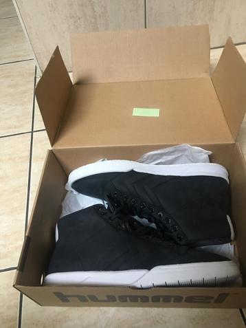 Nieuwe Sneakers van het merk Hummel.  beschikbaar voor biedingen