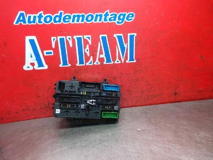 ZEKERINGKAST Opel Astra H (L48) (01-2004/05-2014) (13181276), Auto-onderdelen, Elektronica en Kabels, Opel, Gebruikt