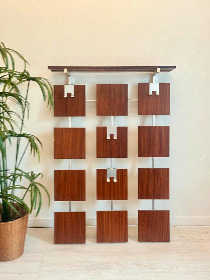 Vintage wandkapstok teak chroom jaren 60, Huis en Inrichting, Woonaccessoires | Kapstokken, Zo goed als nieuw, Wandkapstok, 100 tot 150 cm