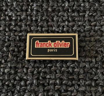 PIN - FRANCK OLIVIER - PARIS, Envoi, Utilisé, Marque, Insigne ou Pin's