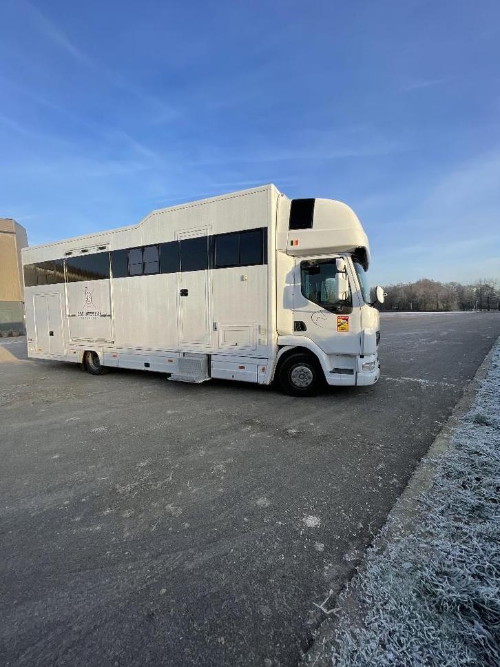 Camion à chevaux, Animaux & Accessoires, Chevaux & Poneys | Semi-remorques & Remorques, Utilisé, Remorque 3 chevaux, Autres matériaux