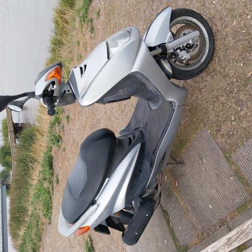 Motoscooter, Fietsen en Brommers, Scooters | Yamaha, Zo goed als nieuw, Elektrisch, Ophalen of Verzenden