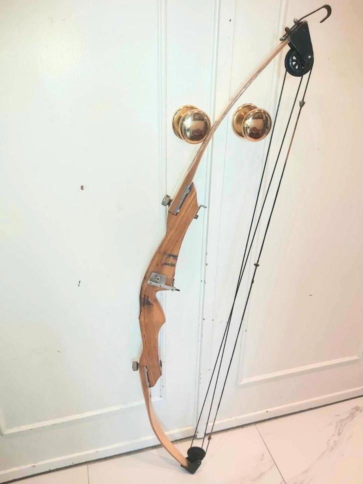 Te koop: Vintage Houten Compound Boog – Uniek Verzamelstuk, Sport en Fitness, Handboogschieten, Zo goed als nieuw, Compoundboog