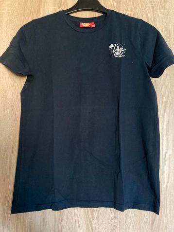 T-shirt like me beschikbaar voor biedingen
