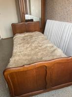 Antiek eikenhout slaapkamer met ledikant, Enlèvement