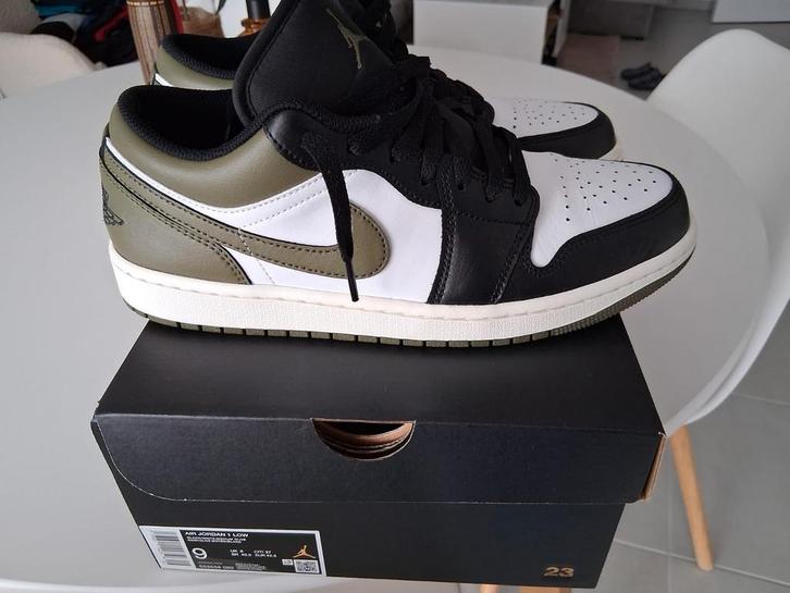 Nike Air Jordan 1 Low nieuw maat 9 42.5, Kleding | Heren, Schoenen, Nieuw, Sneakers, Overige kleuren, Ophalen of Verzenden