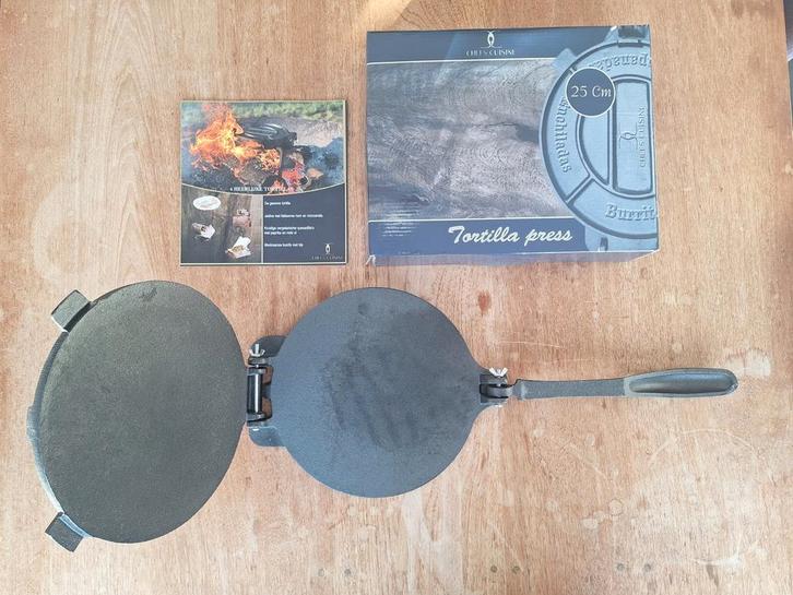 Chefs Cuisine Tortilla pers gietijzer, Huis en Inrichting, Keuken | Keukenbenodigdheden, Zo goed als nieuw, Ophalen of Verzenden