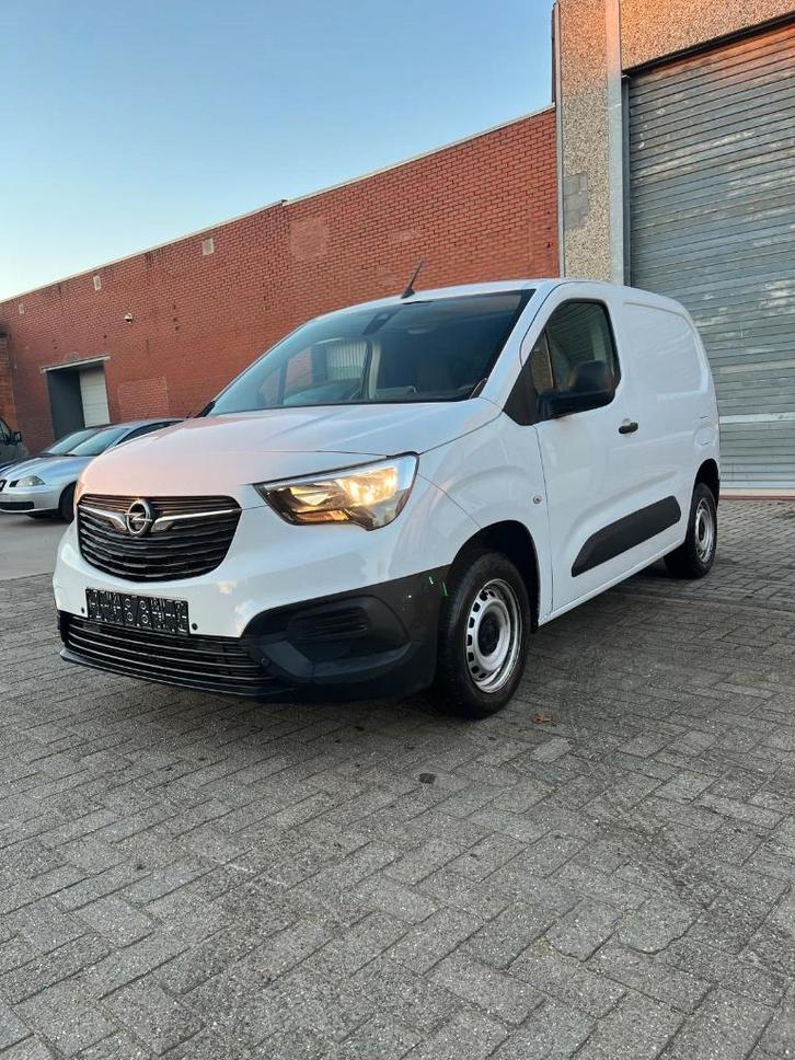 Opel combo 1.2benzine mod 2024 6.200km!Garantie!Btw12950+btw, Auto's, Bestelwagens en Lichte vracht, Bedrijf, Te koop, ABS, Adaptive Cruise Control