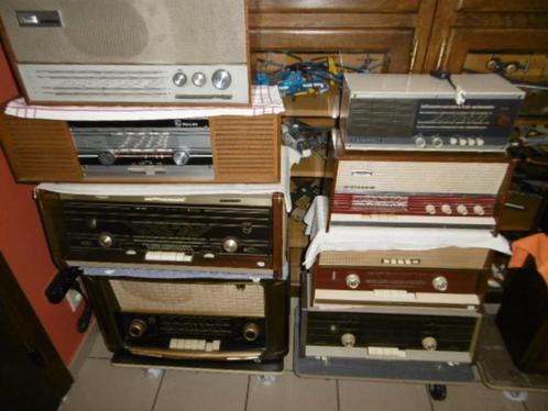 LOT DE 10  RADIOS A LAMPES 6 avec  FM FAIRE OFFRE EN FONCTIO, Antiek en Kunst, Antiek | Tv's en Audio, Ophalen
