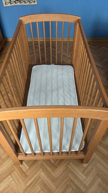 Babybed met matras en aerosleep beschikbaar voor biedingen