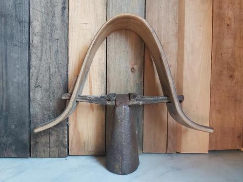 Oude franse koebel met houten draagband en benen klepel, Antiek en Kunst, Curiosa en Brocante, Ophalen of Verzenden