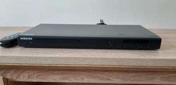 DVD speler Samsung met afstandsbediening beschikbaar voor biedingen