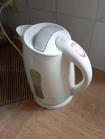 waterkoker Philips Essence beschikbaar voor biedingen