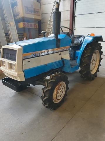 Tracteur 4x4 mitsubishi 27 cheveaux 4 cylindres, Enlèvement ou Envoi