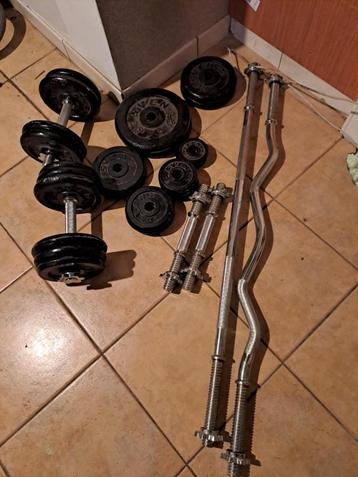 halterschijven + EZ baar + rechte baar + 4 korte halterstang beschikbaar voor biedingen