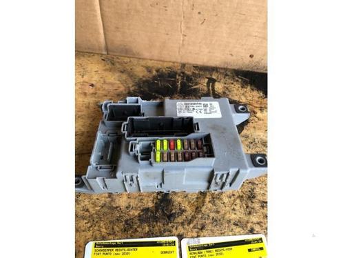 Zekeringkast van een Fiat Punto, Auto-onderdelen, Elektronica en Kabels, Fiat, Gebruikt, 3 maanden garantie, Ophalen of Verzenden